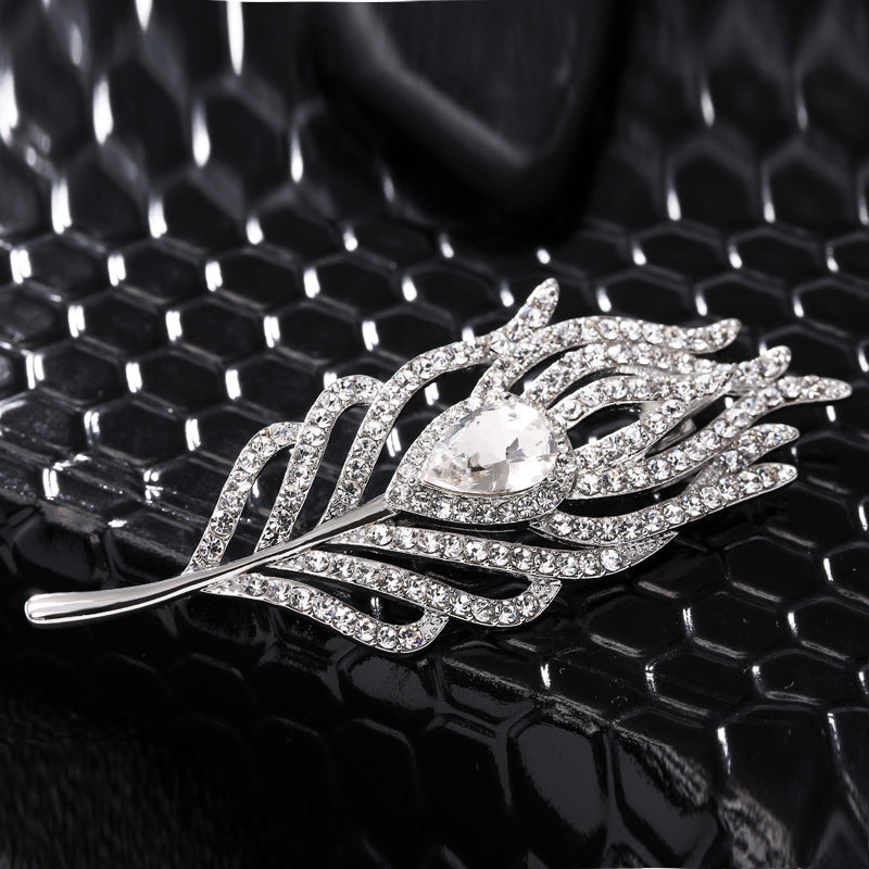 Nordic style brooch for women
