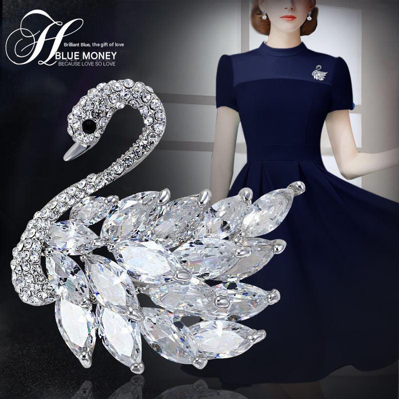 Elegant Alloy Rhinestone Pearl Swan Brooch Image 1