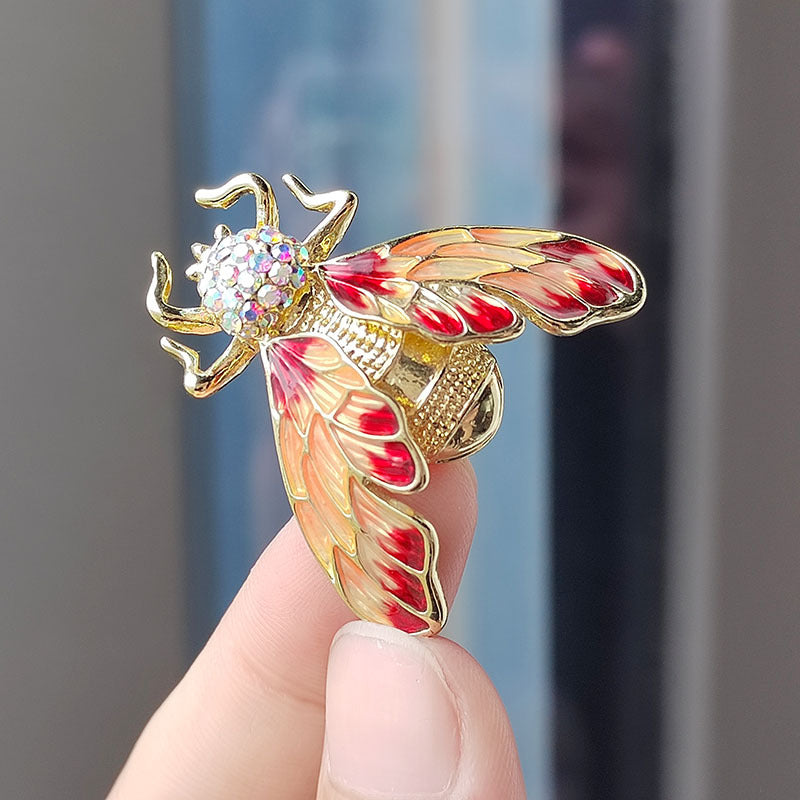 Bee brooch pin with rhinestones