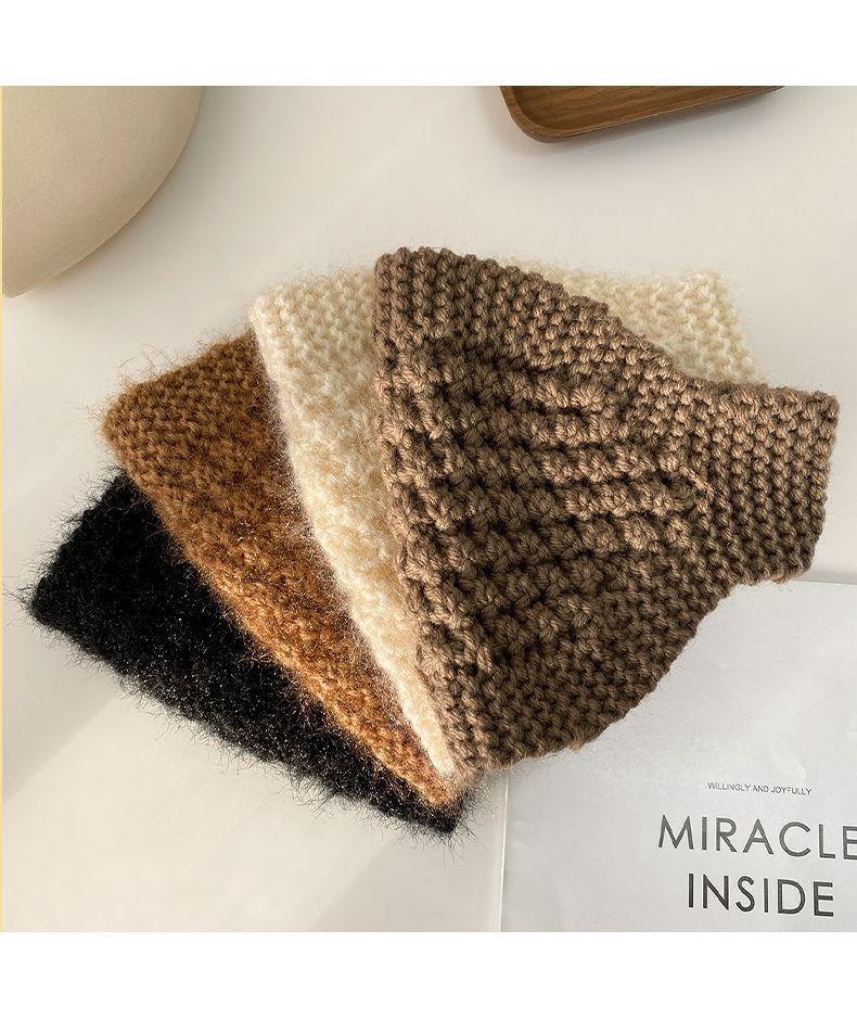 Stylish knitted ear warmer black