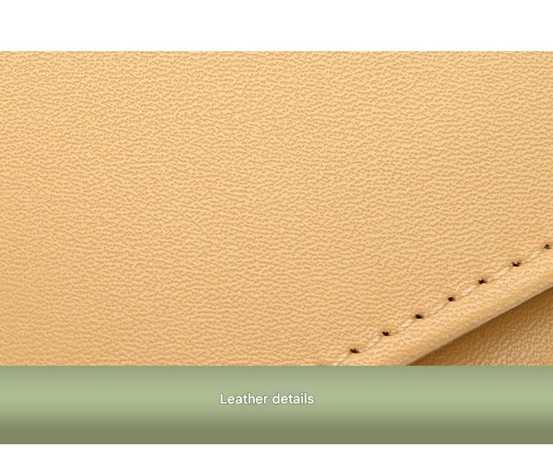 Chic retro-style shoulder bag