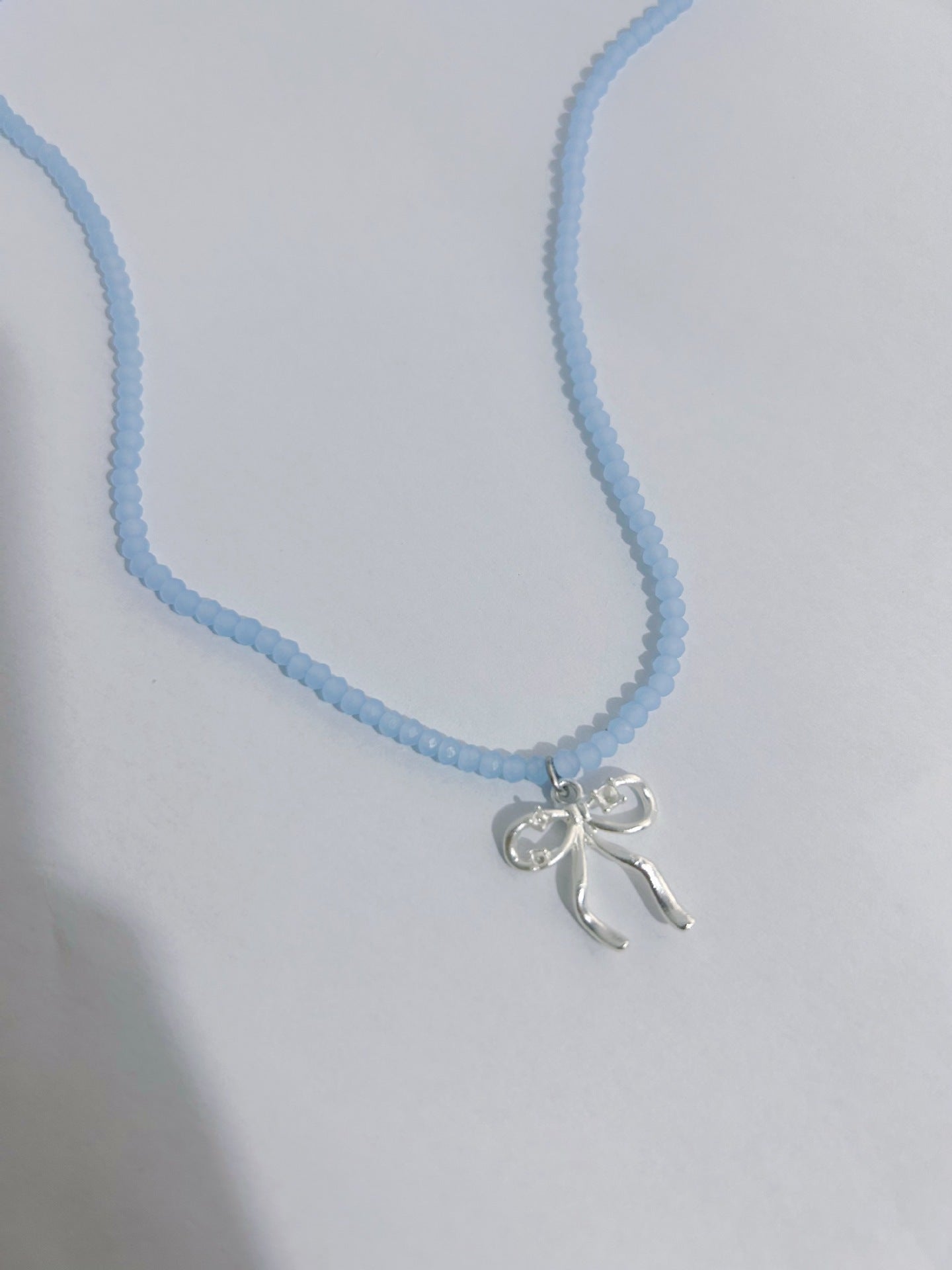 Charming crystal bowknot necklace