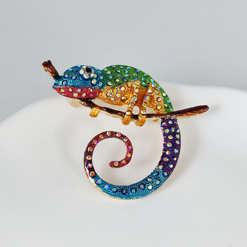 Color-Changing Lizard Brooch Front View