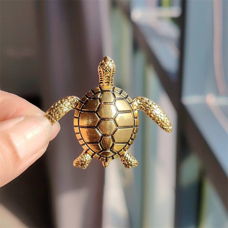 Stylish Sea Turtle Brooch with Rhinestones
