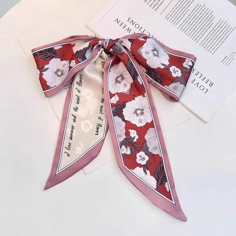 Multi-colored stylish hair tie