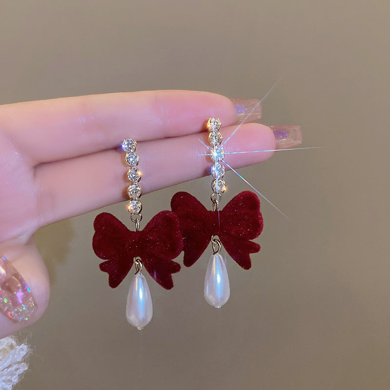 Stylish burgundy velvet earrings image