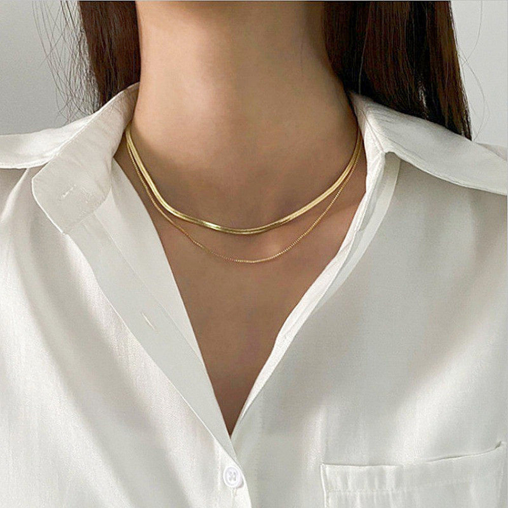 Stylish Snake Bone Choker Necklace Image 1