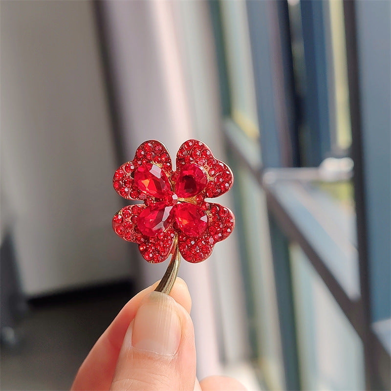 Stylish Cat Eye Gem Brooch for Women - Image 1