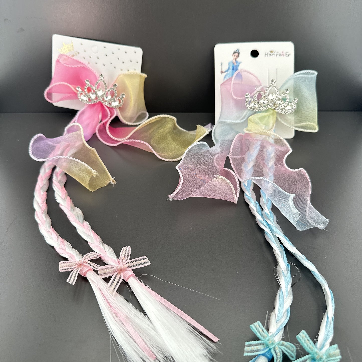 Children's hair clip with ribbons - Image 1