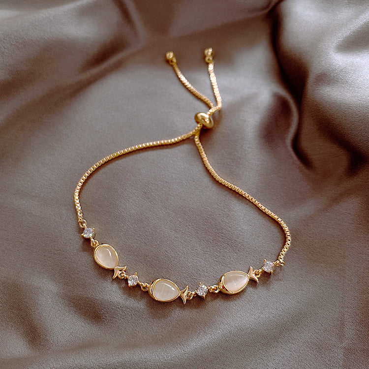 star-shaped cat eye stone bracelet image 5