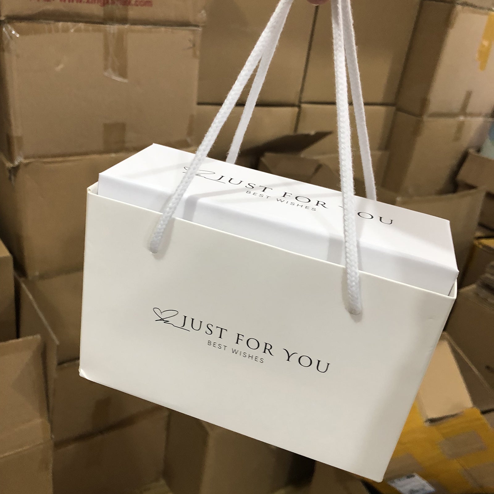 Versatile gift bags for special occasions 6