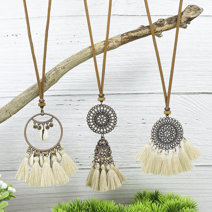Layered look with long necklace image 6