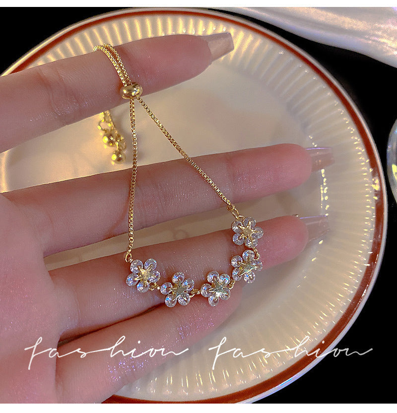 Minimalist bracelet suitable for casual and formal wear