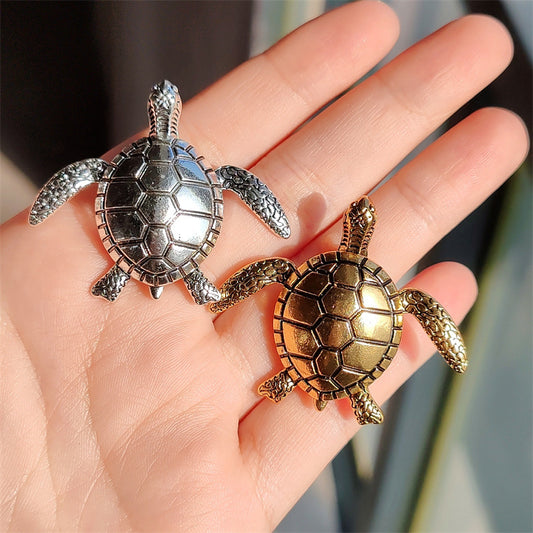 Elegant Decorative Brooch for Clothing