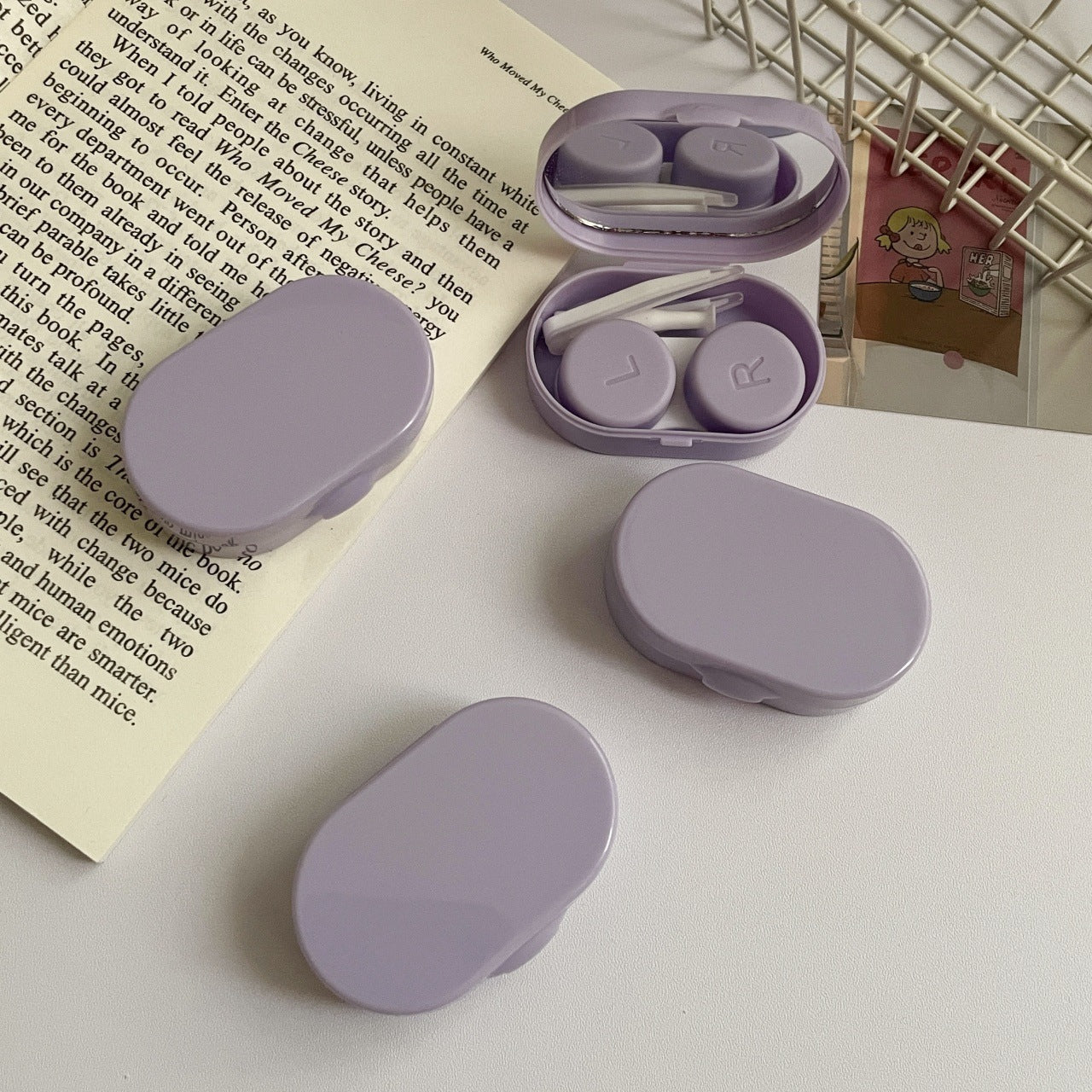 Durable plastic contact lens box for everyday use