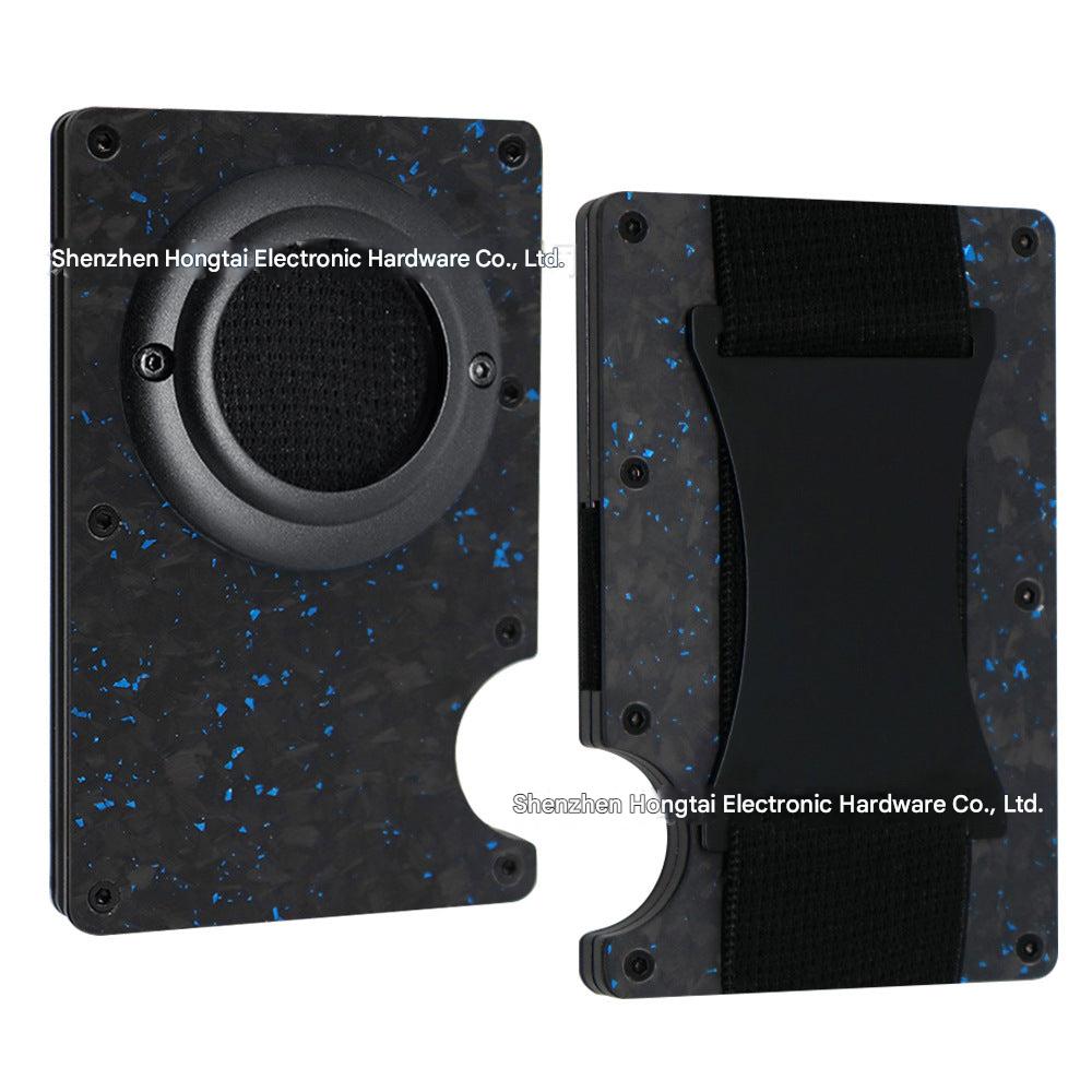 Wallet being used outdoors to show versatility - Image 8