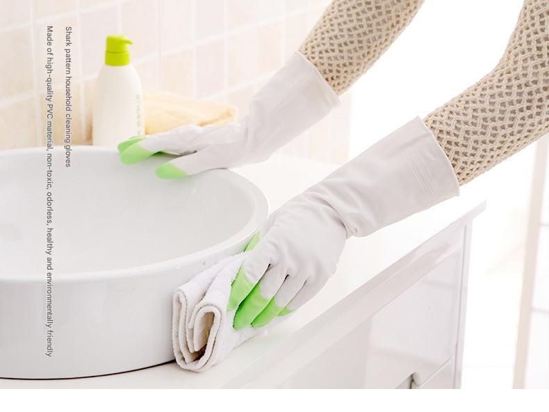 Set of latex gloves for household use
