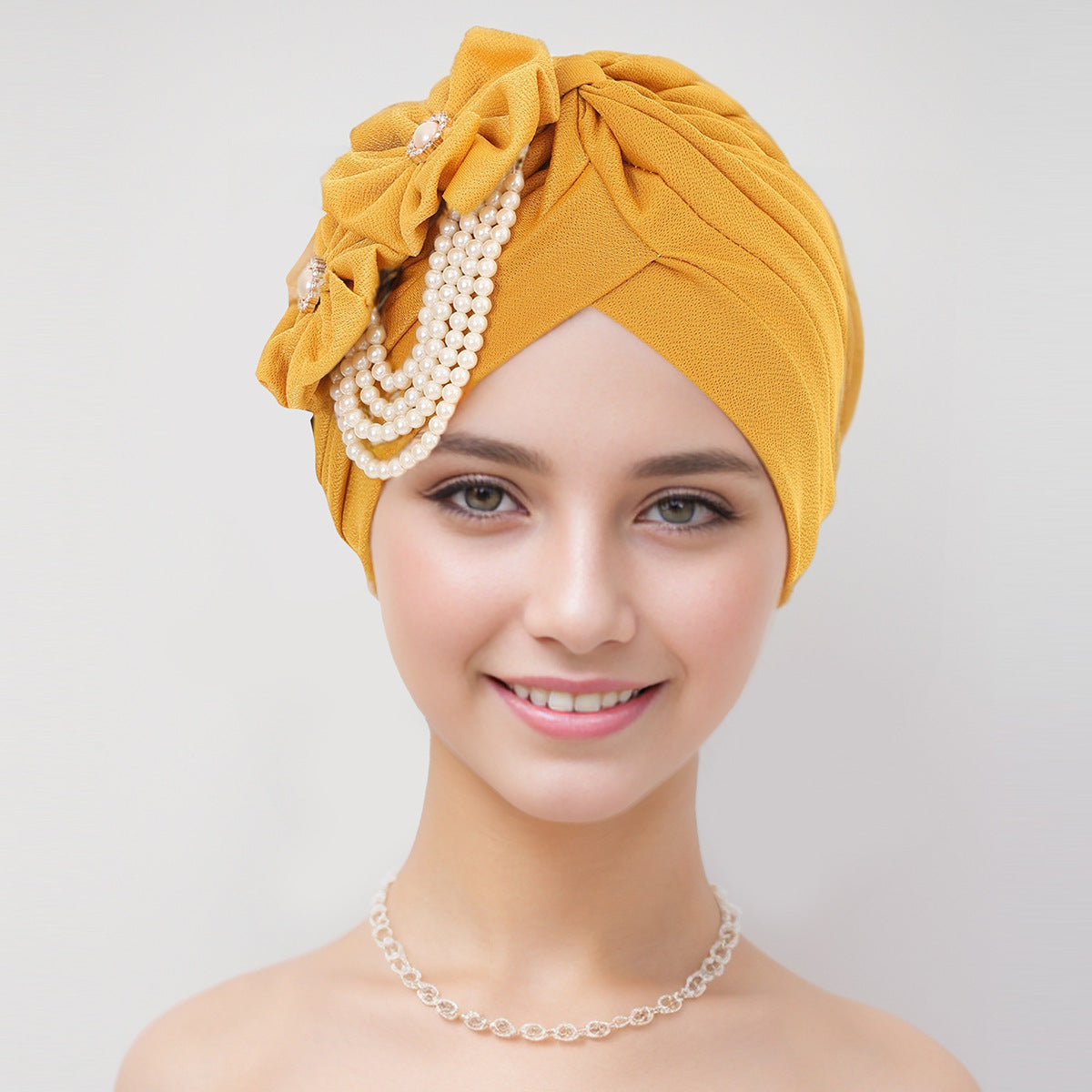 Elegant headwear for fashionable Muslim women - image 5