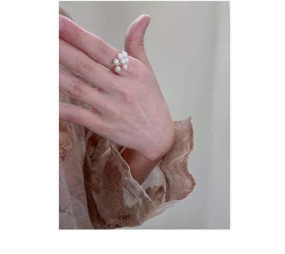 Fashionable butterfly ring with pearl accent - image 4