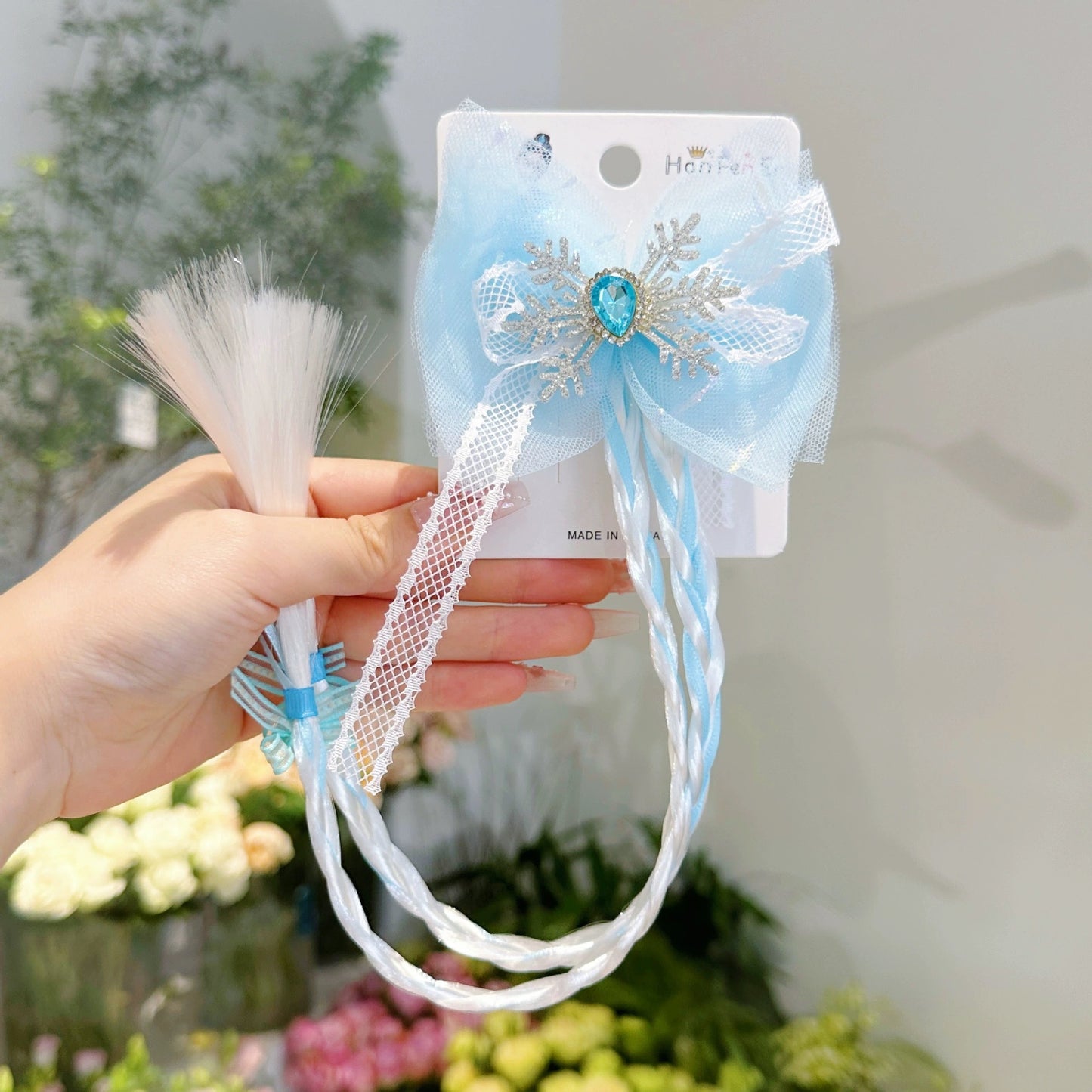 Children's hair clip with ribbons - Image 1