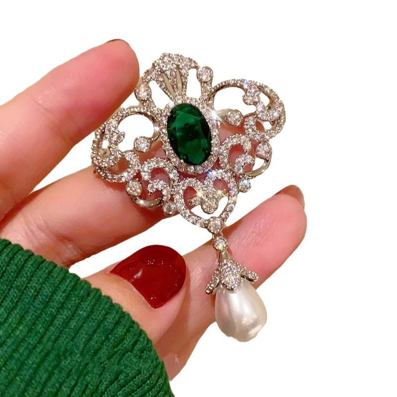 fashion brooch for casual and formal wear
