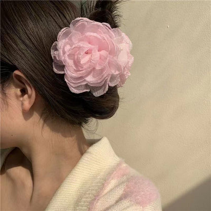 Elegant hair clip with rose design
