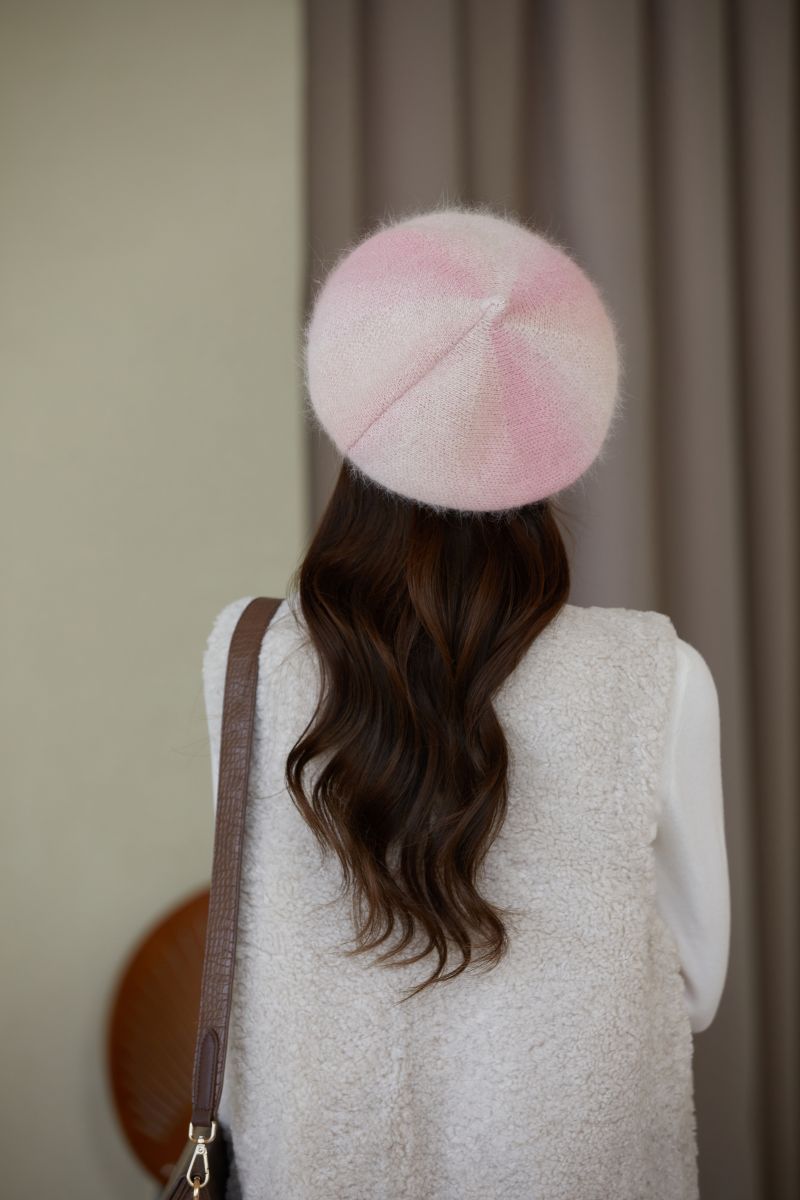 Stylish Rabbit Fur Beret in Gray