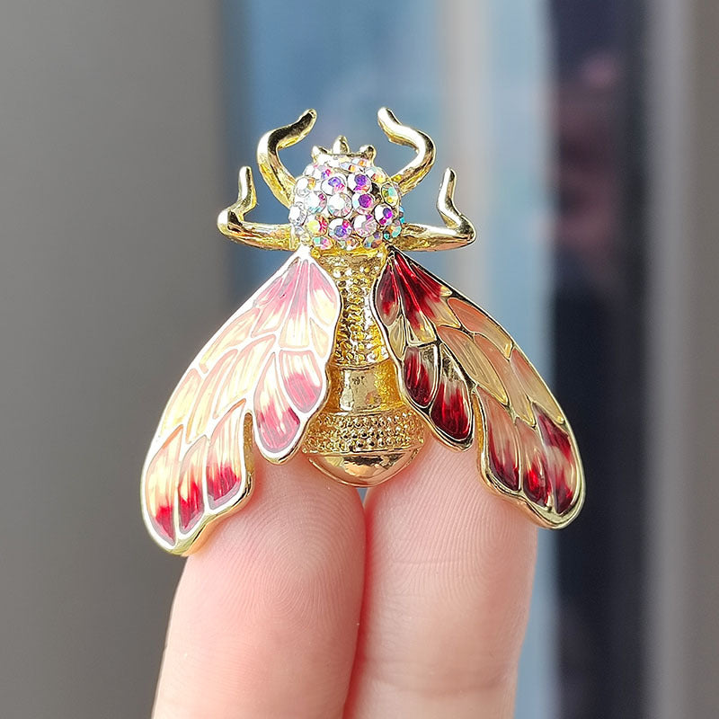 Bee brooch pin with rhinestones