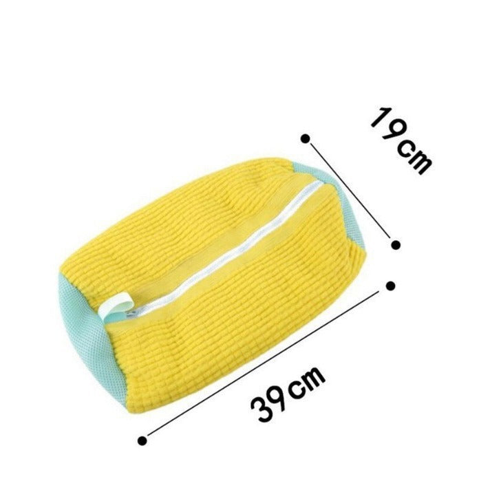 Versatile Shoe Washing Bag in Use - Image 5
