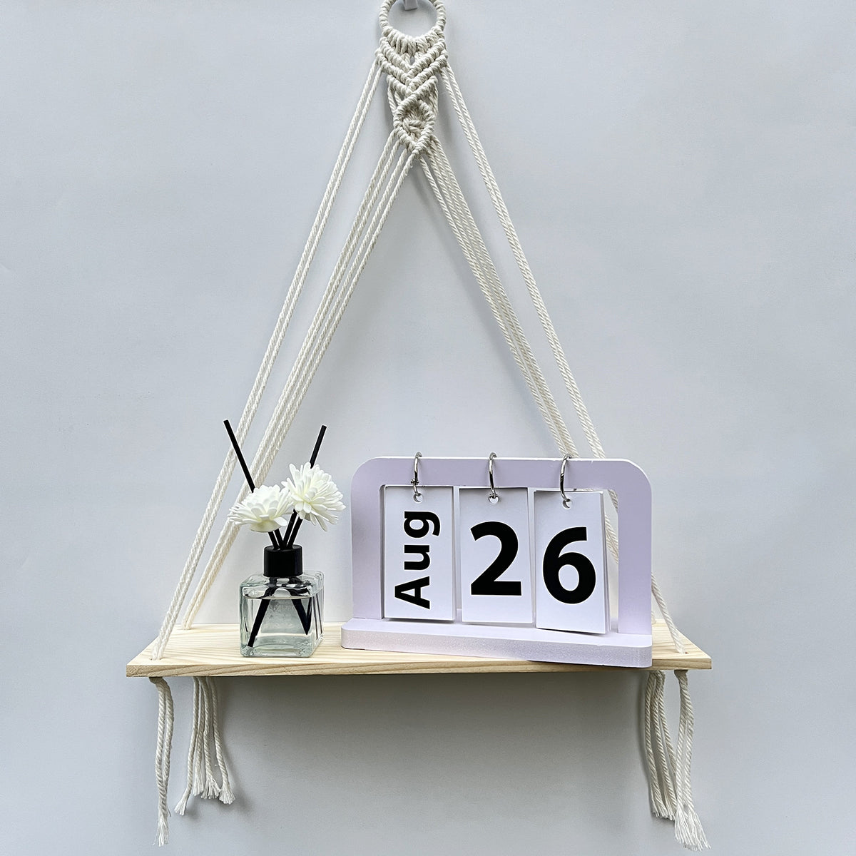 Versatile hanging shelf image 6