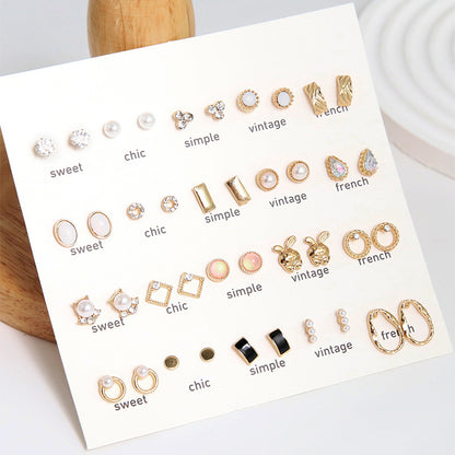 Stunning Pearl Earrings Set Image 5