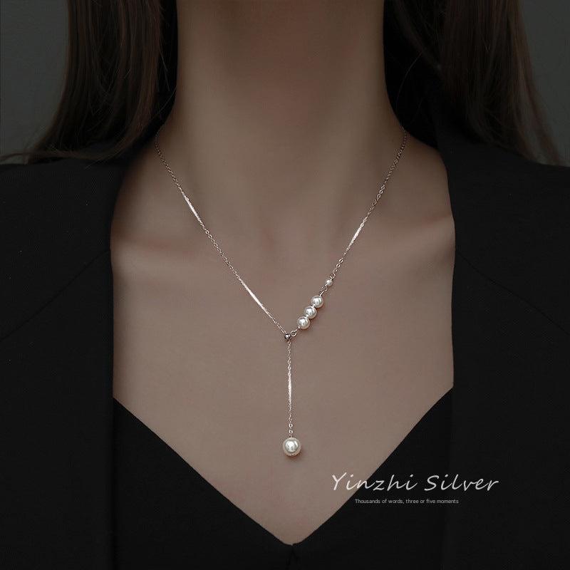 Adjustable length feature of the silver necklace