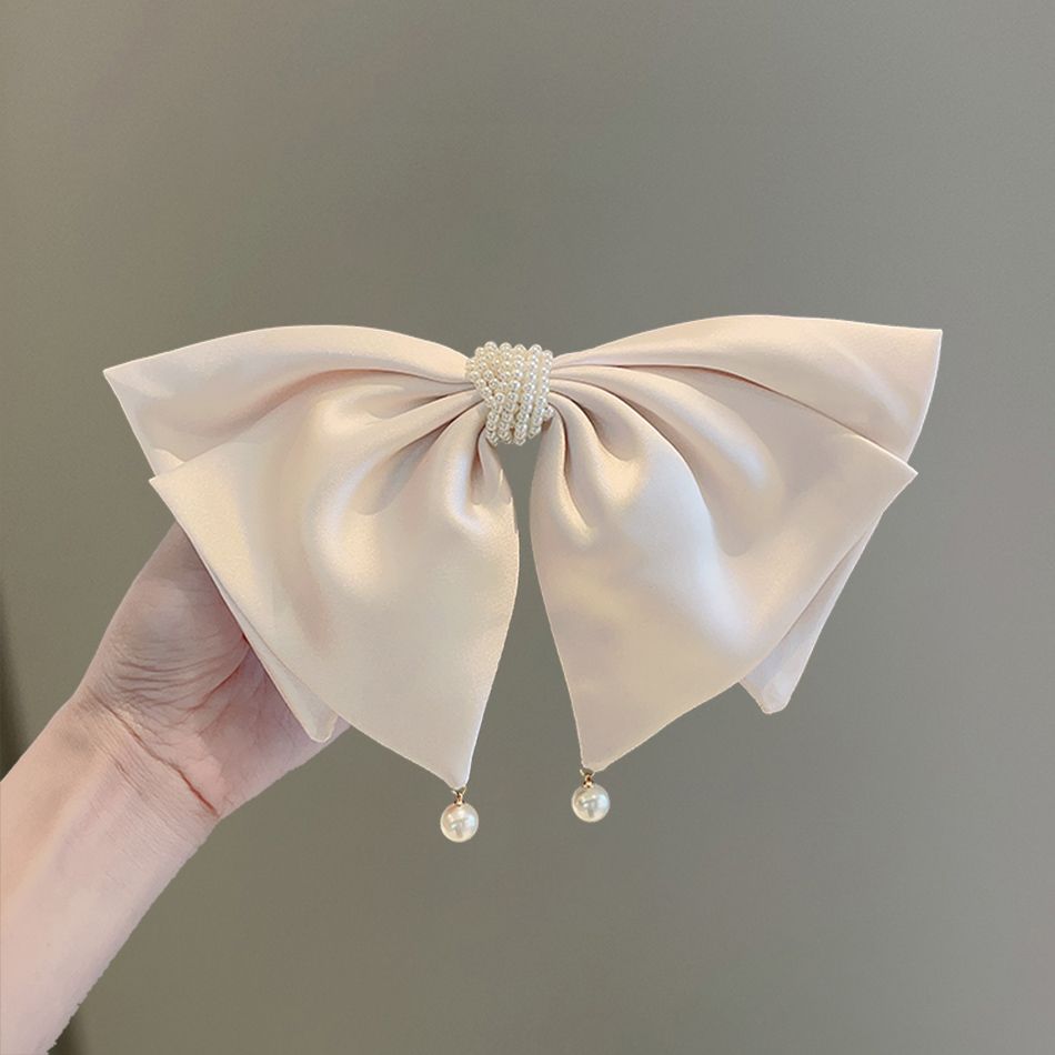 black pearl hair accessory