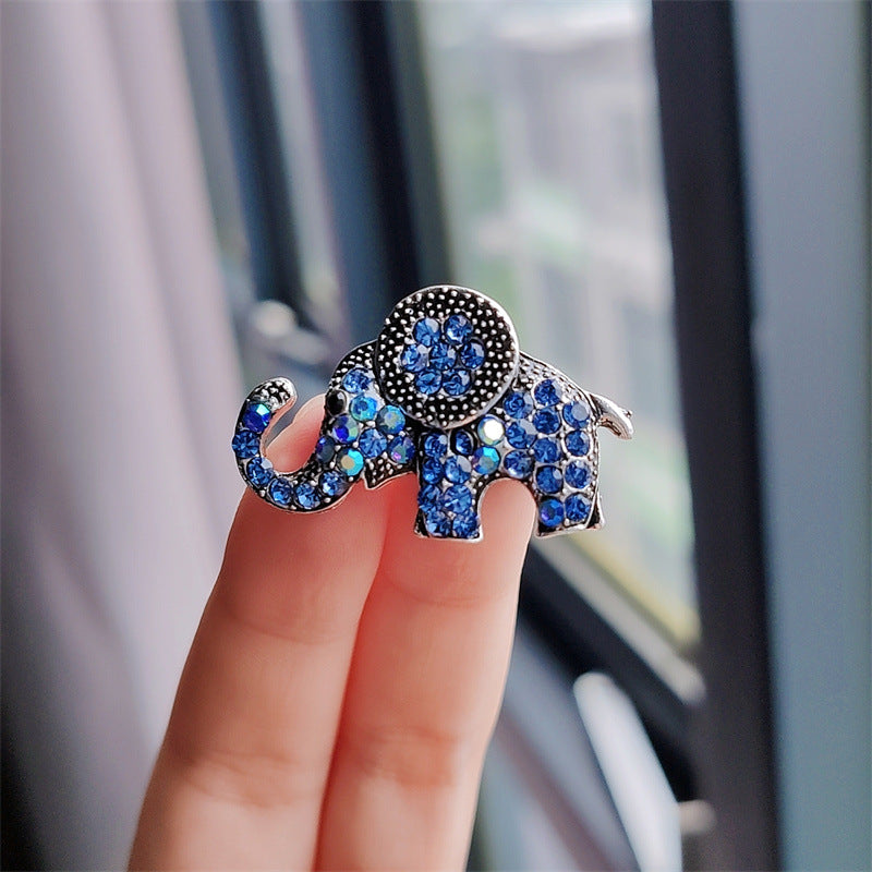 Trendy Elephant Brooch with Detail image 5