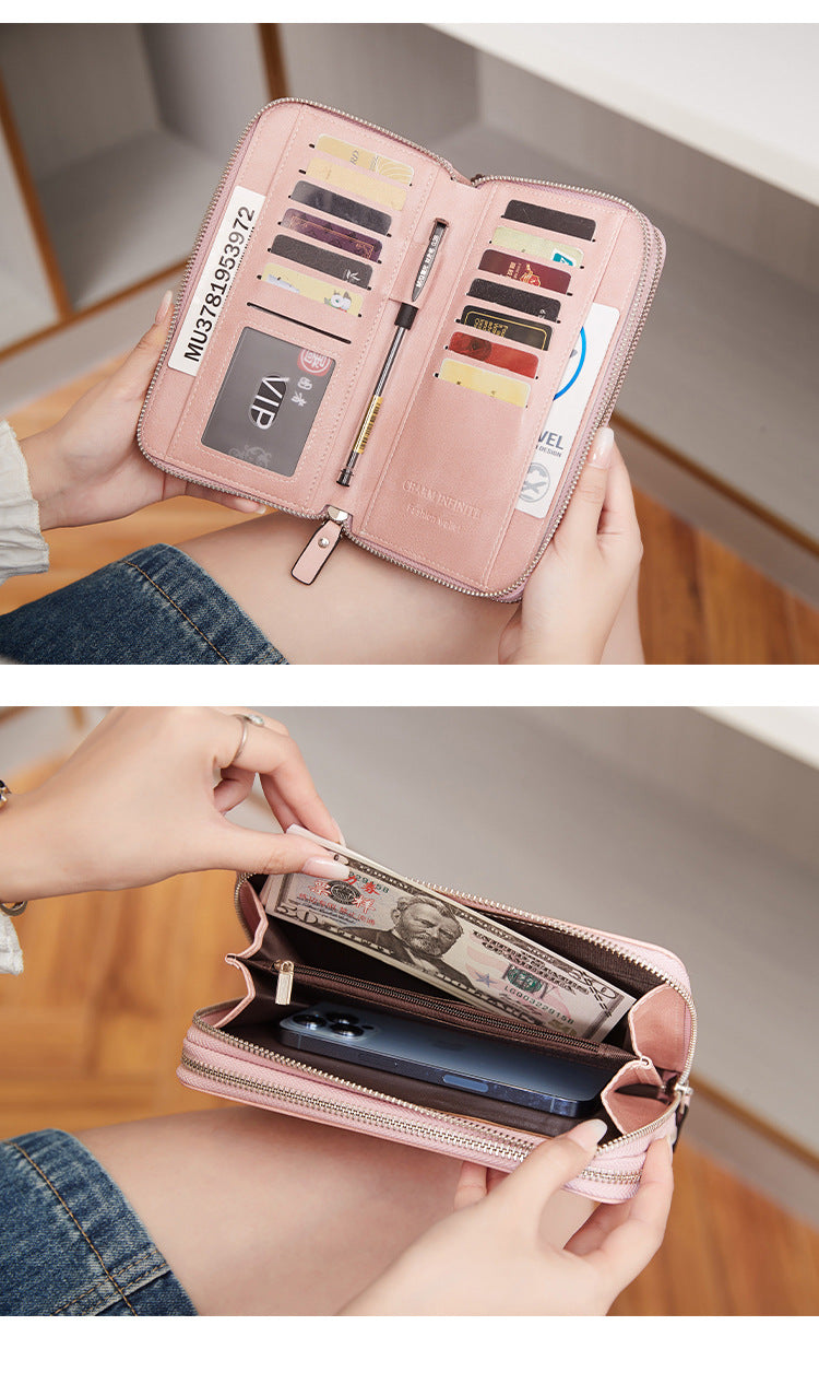 Elegant wallet in use