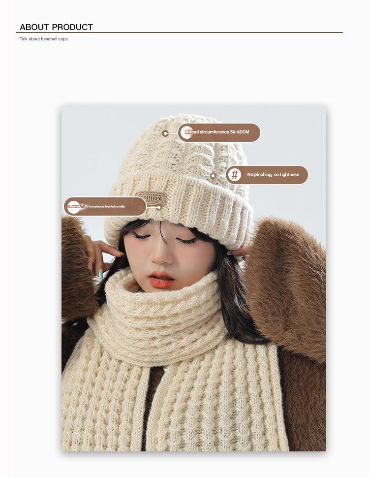 Elegant white knit hat with scarf