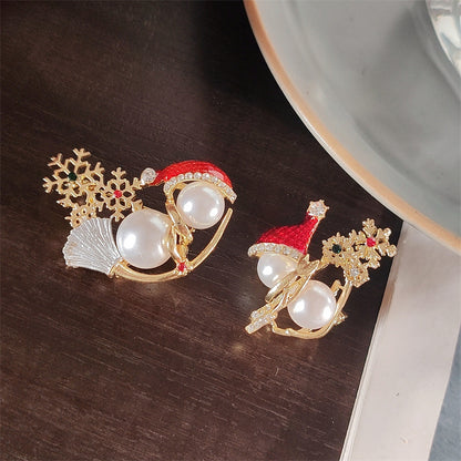 Cute Holiday Brooch with Pearl Accent