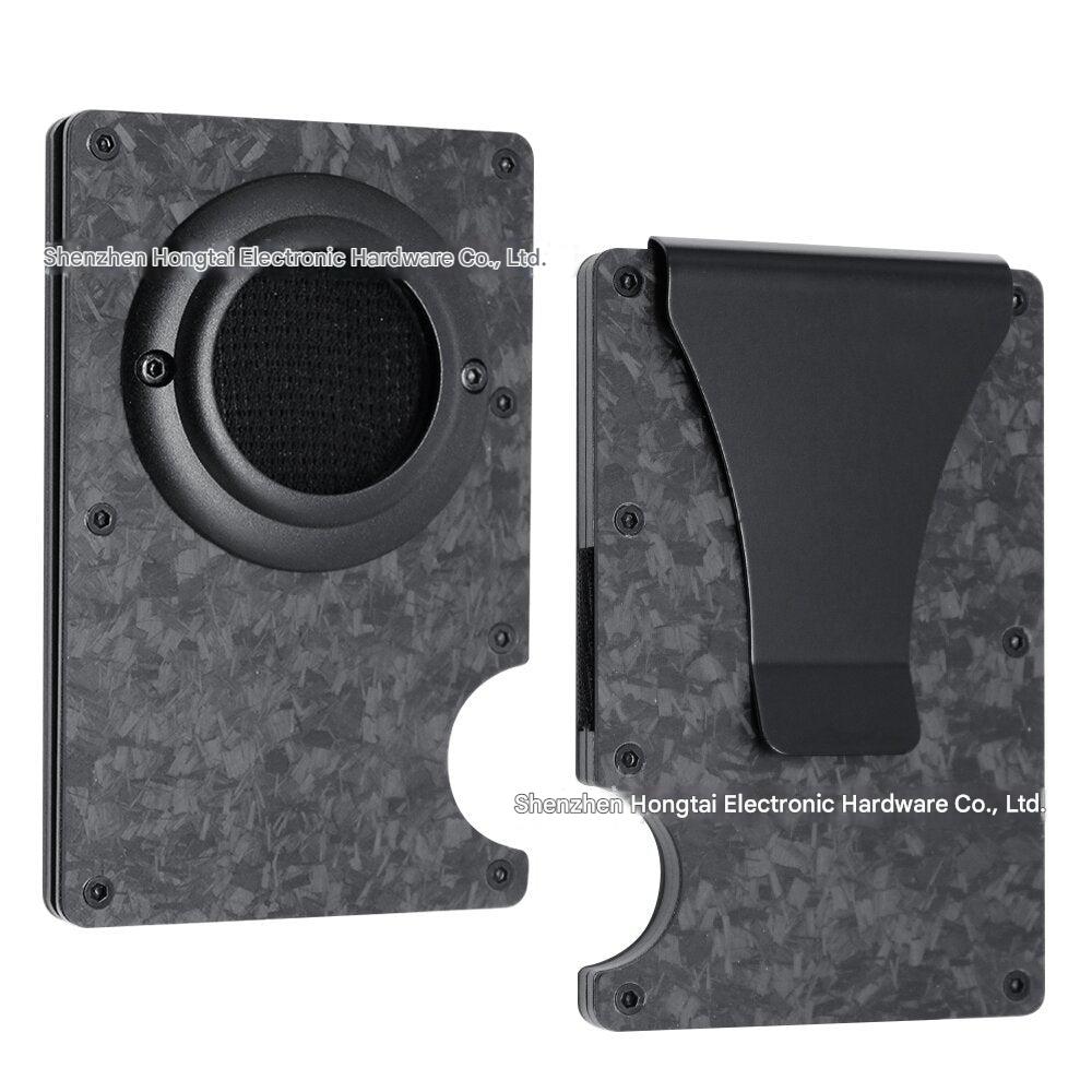 Wallet being used outdoors to show versatility - Image 8