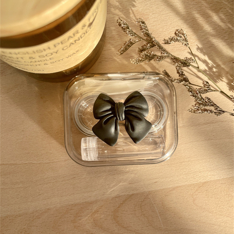 Cute heart-patterned contact lens holder