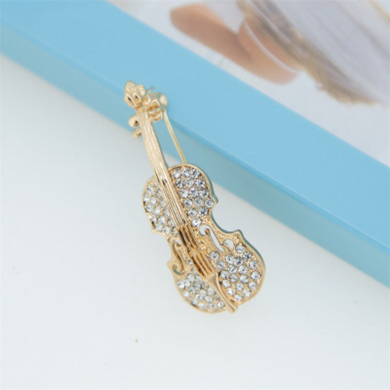 Chic Violin Brooch with Casual Outfit