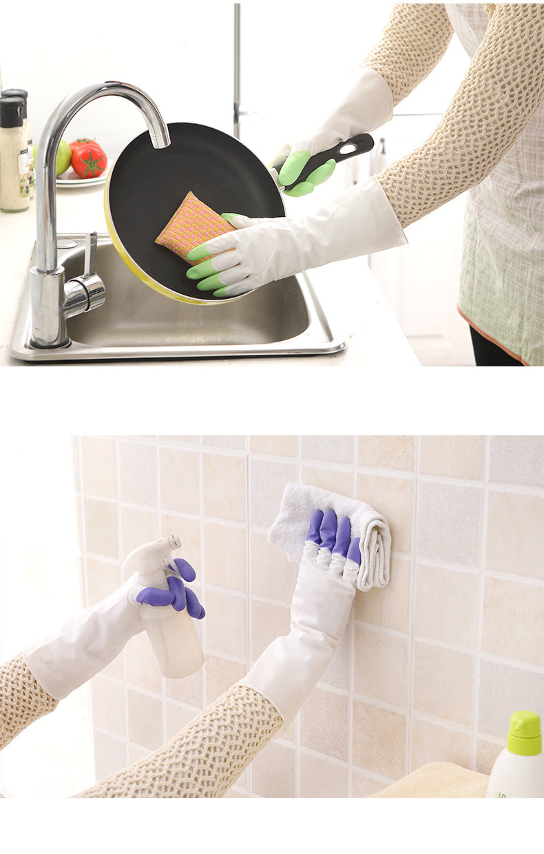 Set of latex gloves for household use