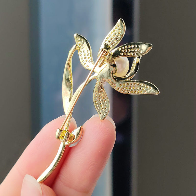 charming plant-influenced brooch for summer - image 5