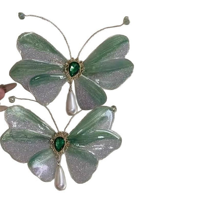 Cute polka dot butterfly clip