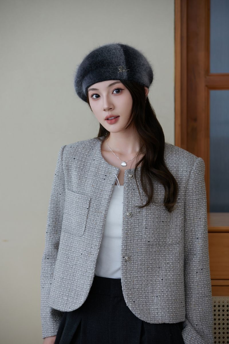Burgundy Rabbit Fur Beret for Winter Fashion