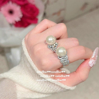 elegant butterfly gemstone pearl necklace
