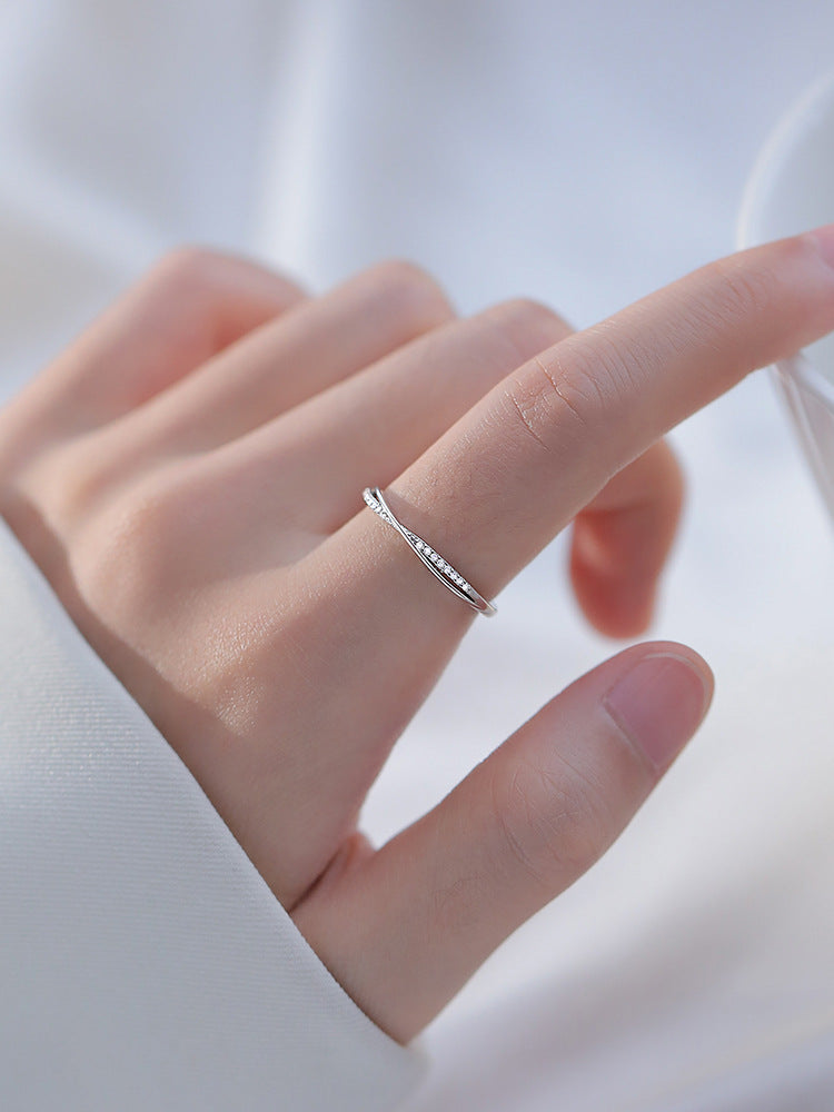Minimalist ring perfect for gifting - Image 10