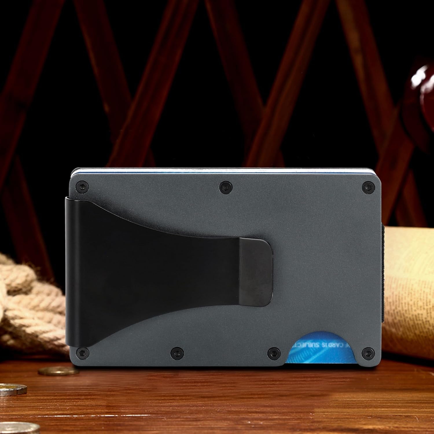 Versatile wallet design image 5