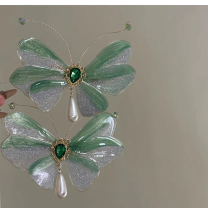 Elegant pink butterfly hair clip
