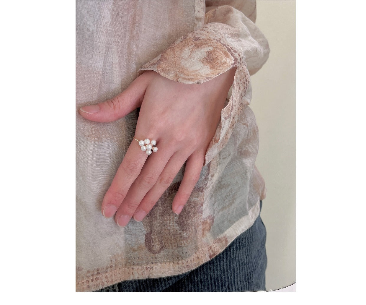 Beautifully designed vintage butterfly ring - image 5