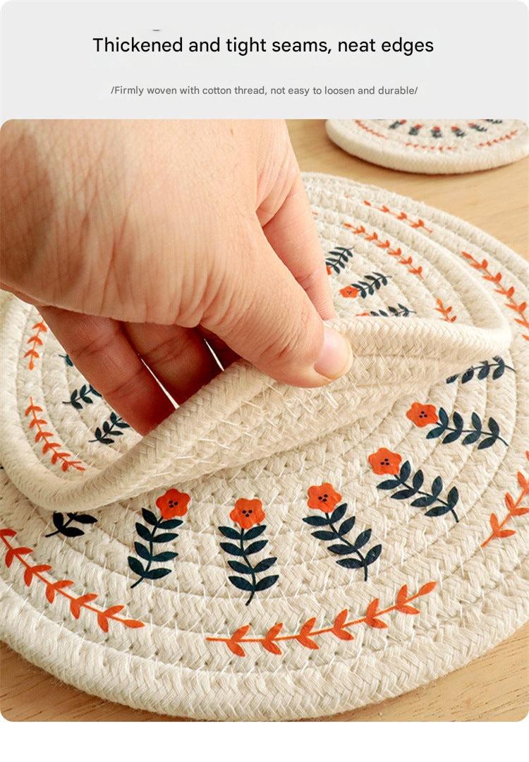 Floral heat-resistant dining mat design